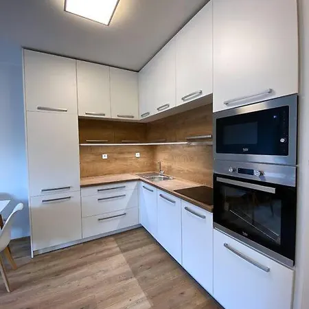 Simcity V I Center,garage,balcony & Self Check-in *