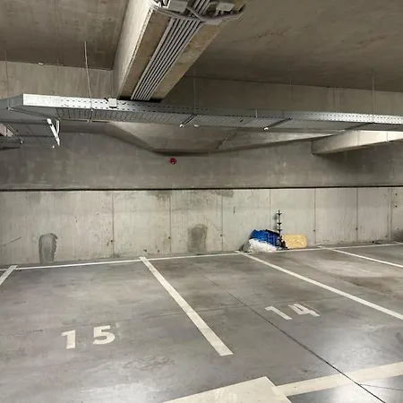 Simcity V I Center,garage,balcony & Self Check-in