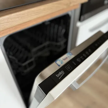 아파트 Simcity V I Center,garage,balcony & Self Check-in 반스카비스트리카