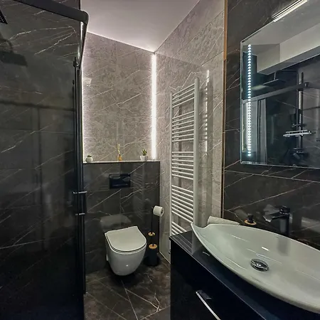 아파트 Simcity V I Center,garage,balcony & Self Check-in