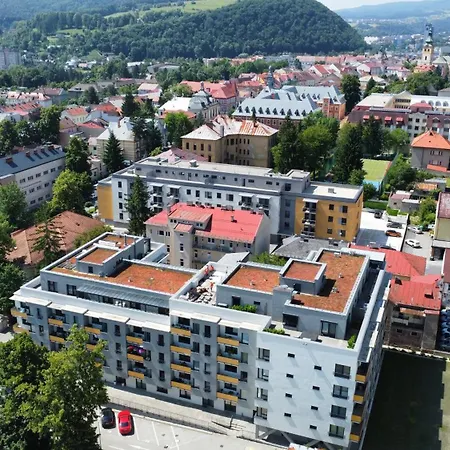 아파트 Simcity V I Center,garage,balcony & Self Check-in 반스카비스트리카